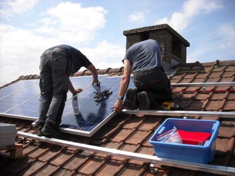 Installation de panneaux solaires à Villeurbanne